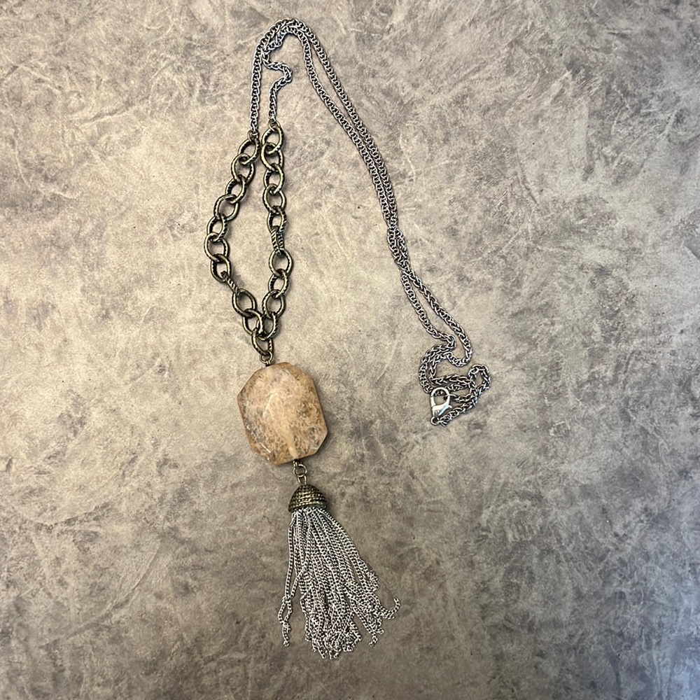 Stone necklace with metal tassel